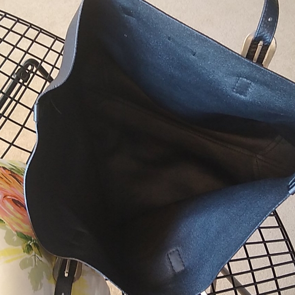 Gucci large travel size bag - Picture 8 of 16